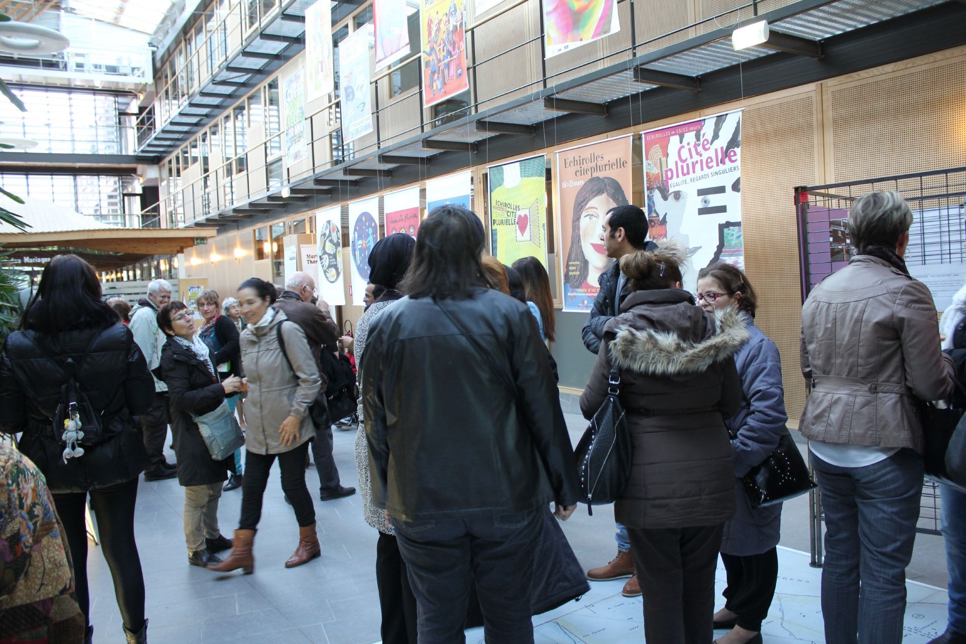 Cité plurielle, journée internationale contre la discrimination raciale. Exposition à l'hôtel de ville Cité plurielle, exposition à l'hôtel de ville