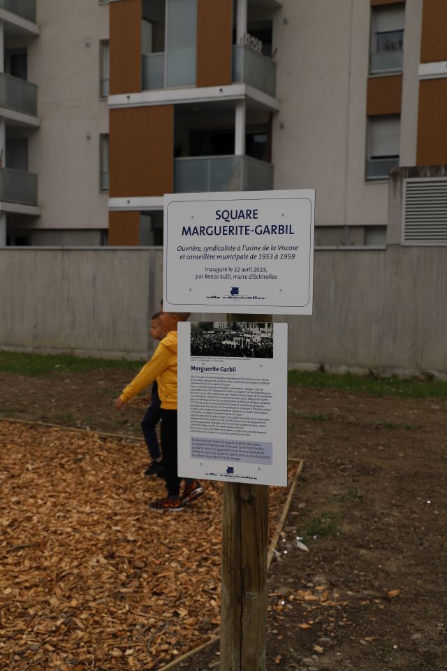 Le nouveau square Marguerite-Garbil, du nom de la syndicaliste et militante de la Viscose, rend également hommage à l'histoire ouvrière du secteur.