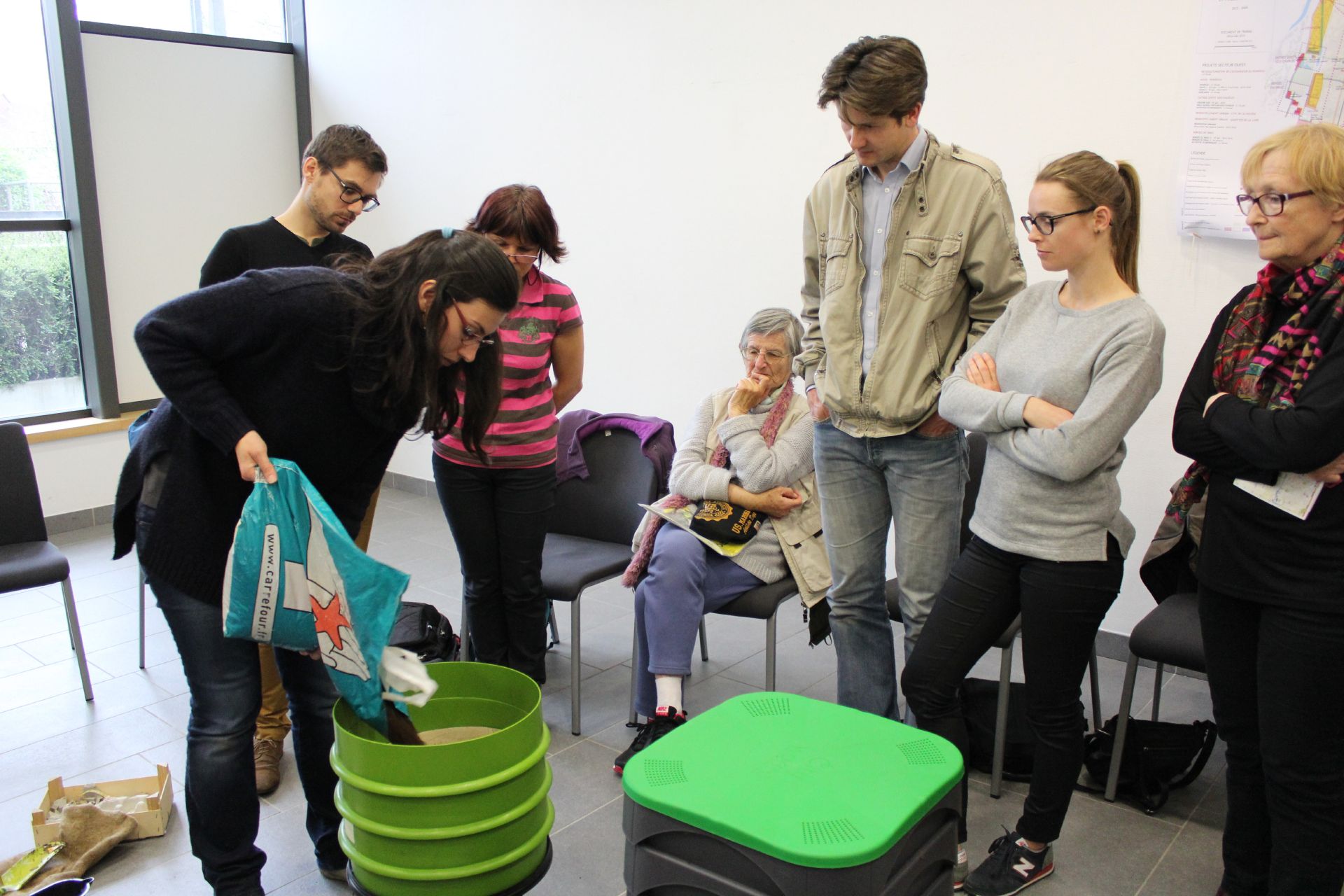 séance de groupe atalier de lombricompostage