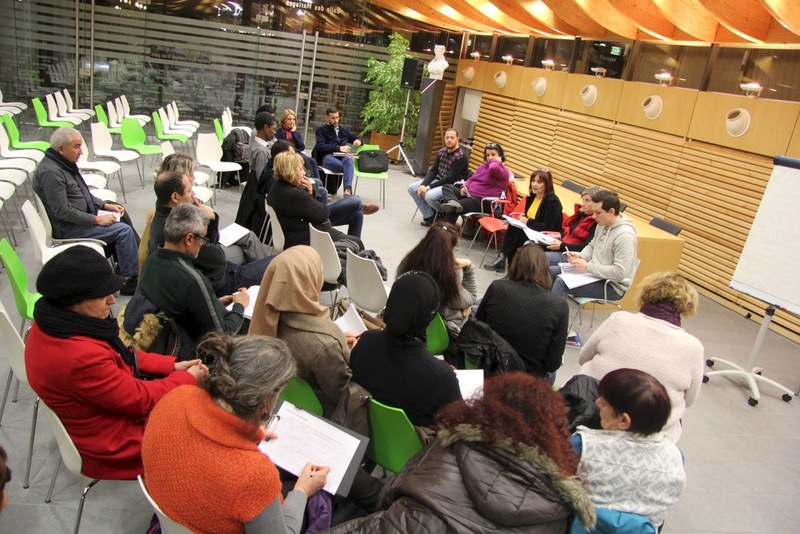 Rassemblement d'habitant-es fixant le thème et le programme Rassemblement d'habitant-es fixant le thème et le programme