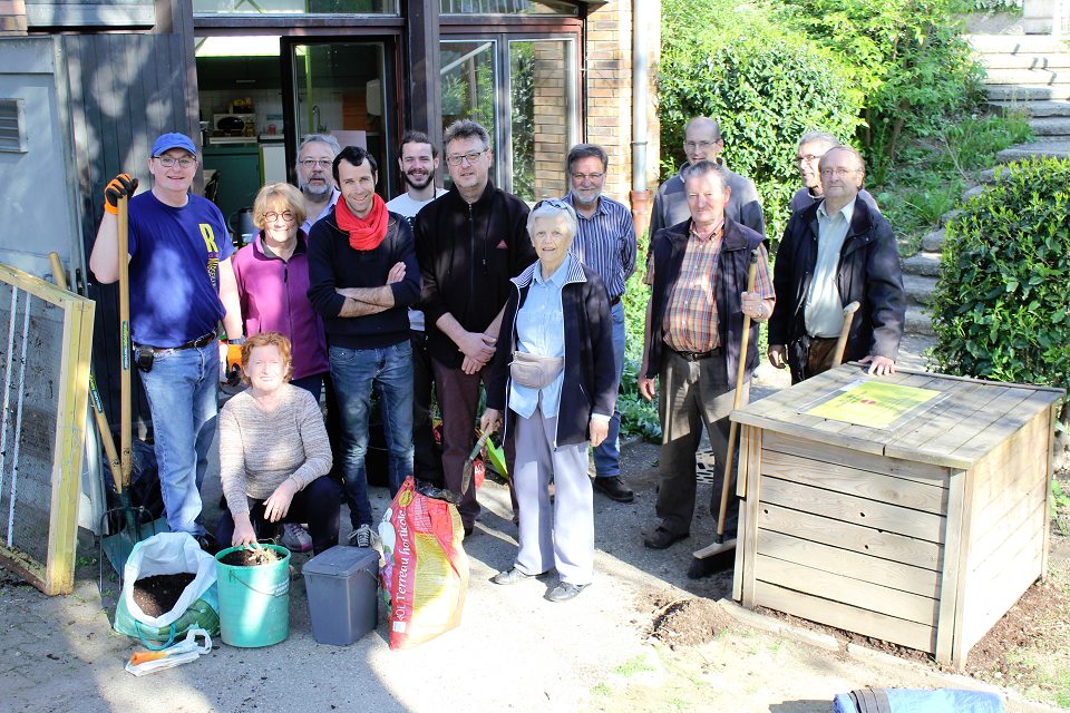 Equipe bénévoles composteur centre social anne frank