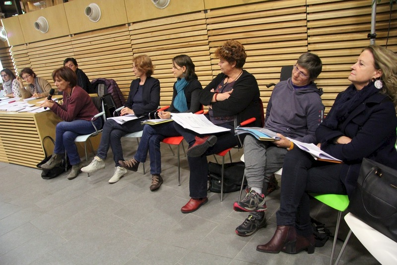 L'adjointe à l'éducation Jacqueline Madrennes a conduit les échanges, au côté de Béatrice Bossennec, inspectrice de l'Education nationale Echanges PEDT sous la direction de Jacqueline Madrennes