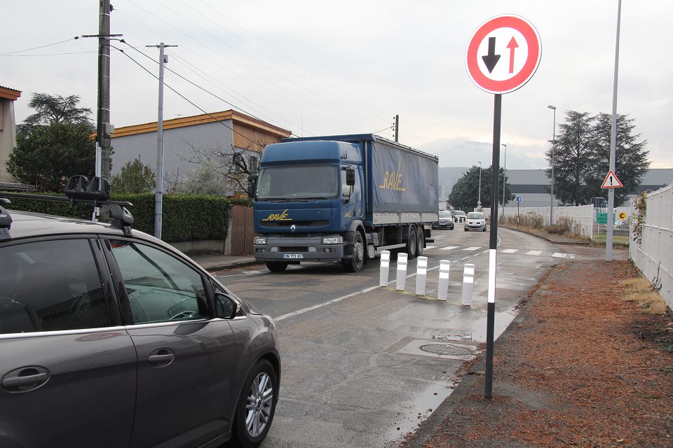 Une circulation par alternance alternats rue pierre sémard