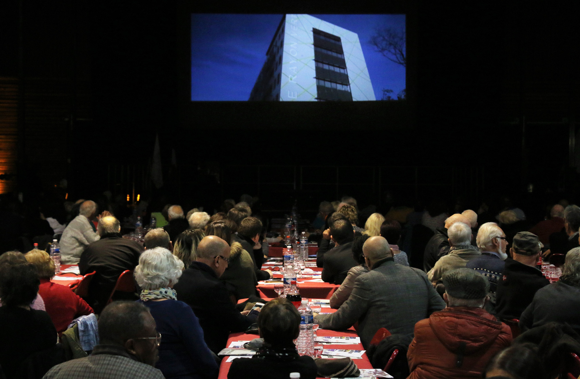 Une vue de la salle lors de la projection d'un film