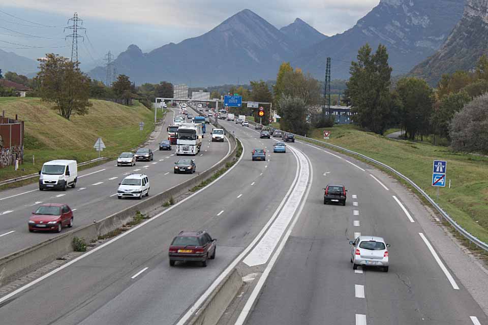 Circulation sur la A480