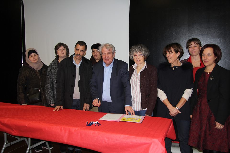 Signature charte relogement Ville Neuve