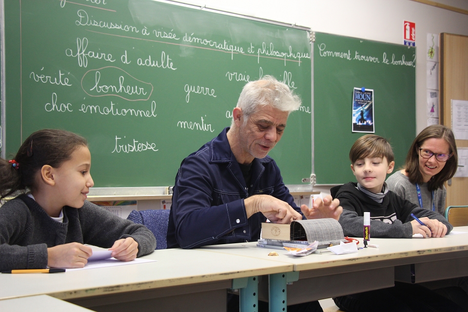 Rencontre d'auteur : “Dit, Rascal, c'est quoi le bonheur ?” Rencontre d'auteur : “Dit, Rascal, c'est quoi le bonheur ?”