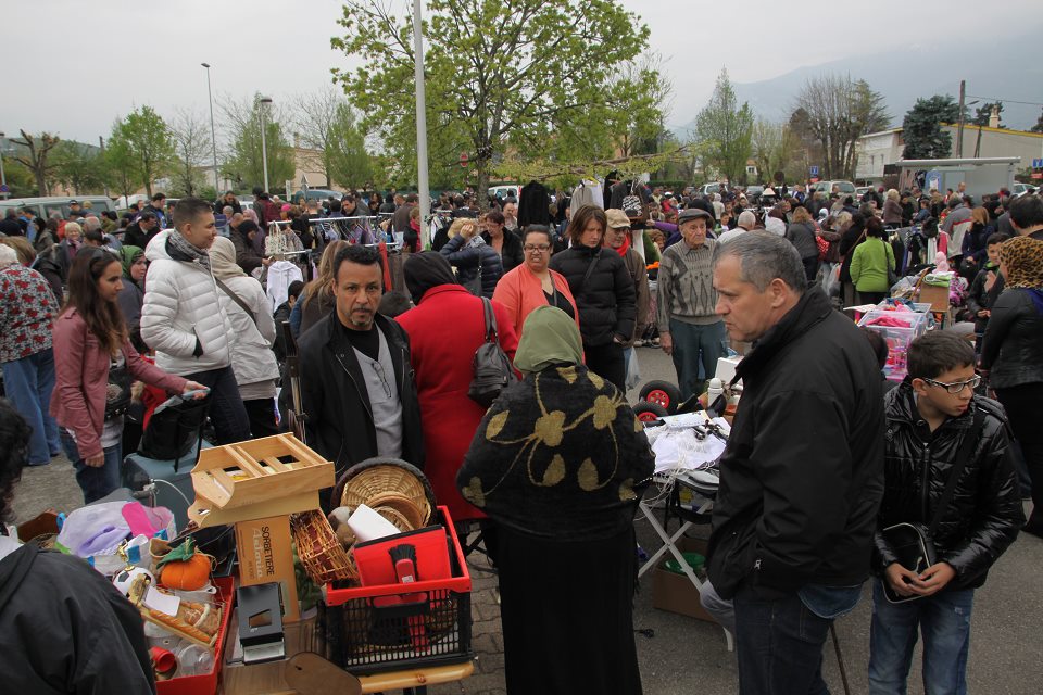 Vide-grenier de l'association Espace fleuri