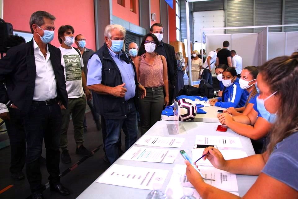 Forum des sports et des associations 2020 Le Maire et les élus rencontrent les bénévoles à leurs stands