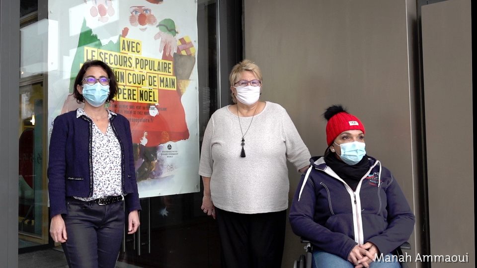 La première adjointe Amandine Demore et l'adjointe aux solidarités Sylvette Rochas ont accueilli les bénévoles du Secours populaire en mairie.