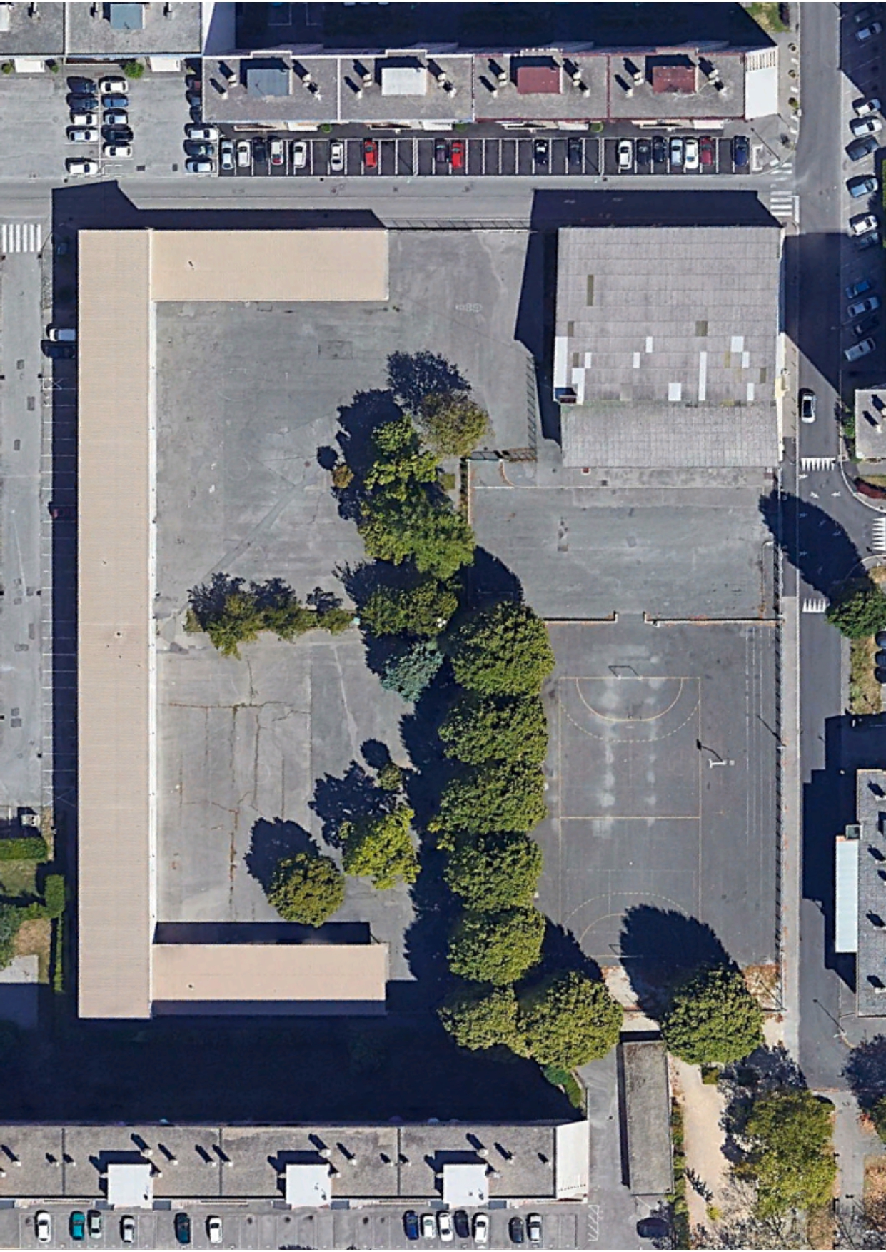 L'îlot Marcel David aujourd'hui Vue aérienne de la cour de l'école Marcel-David