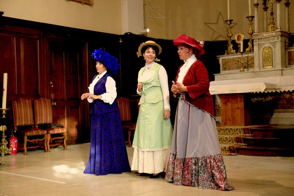 Alice, Maria et Cathy interprétant Rêve de valse. Alice, Maria et Cathy interprétant Rêve de valse.
