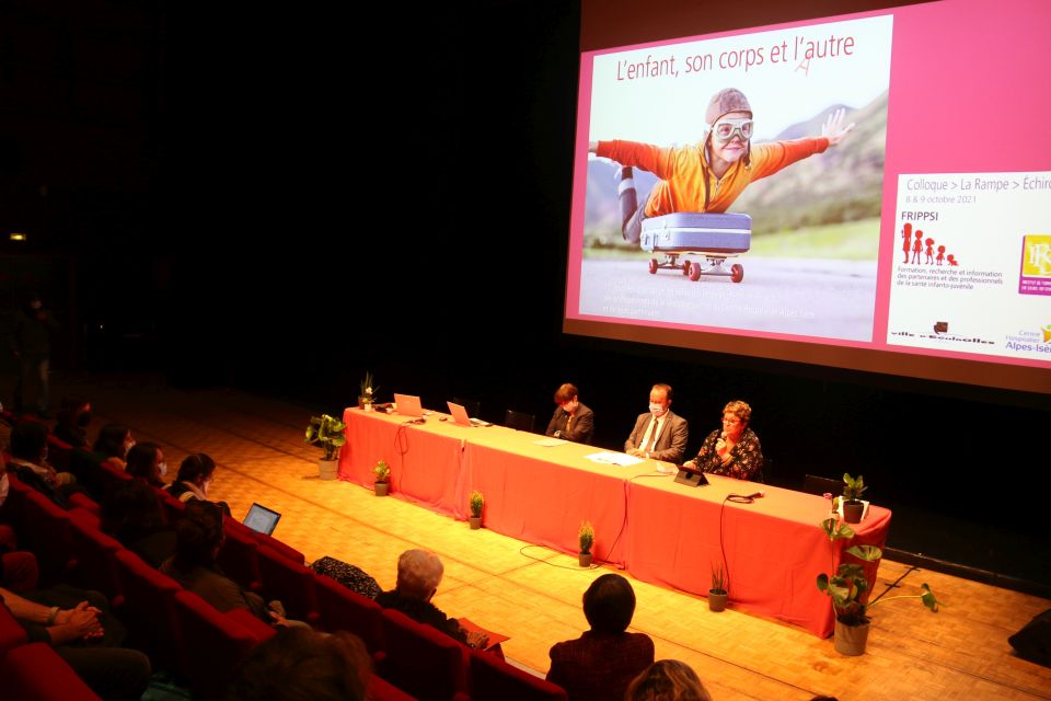 L'adjointe aux solidarités Sylvette Rochas était présente lors de l'ouverture du colloque du FRIPPSI, à La Rampe, le 8 octobre. “Un partenaire de longue date de la Ville sur les questions de santé mentale” assurait l'élue.