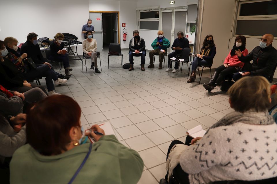 Le premier atelier des Ambassadeurs a eu lieu à La Rampe en présence de la première adjointe Amandine Demore et de l'adjointe à la culture Jacqueline Madrennes. Ils se retrouveront une à deux fois par mois pour élaborer le programme culturel de l'été. 