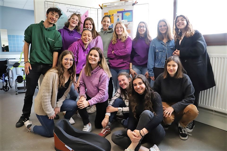Ergothérapie : Ocellia inaugure ses nouveaux locaux Deux – heureuses – promotions d'étudiant-es en ergothérapie ont déjà bénéficié des nouveaux locaux aménagé au sein de l'école pour mettre en pratique leurs savoir-faires.