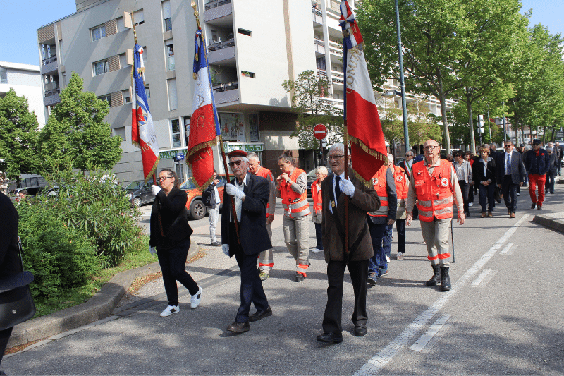 Le défilé de la cérémonie de commémoration du 8 mai 1945 
