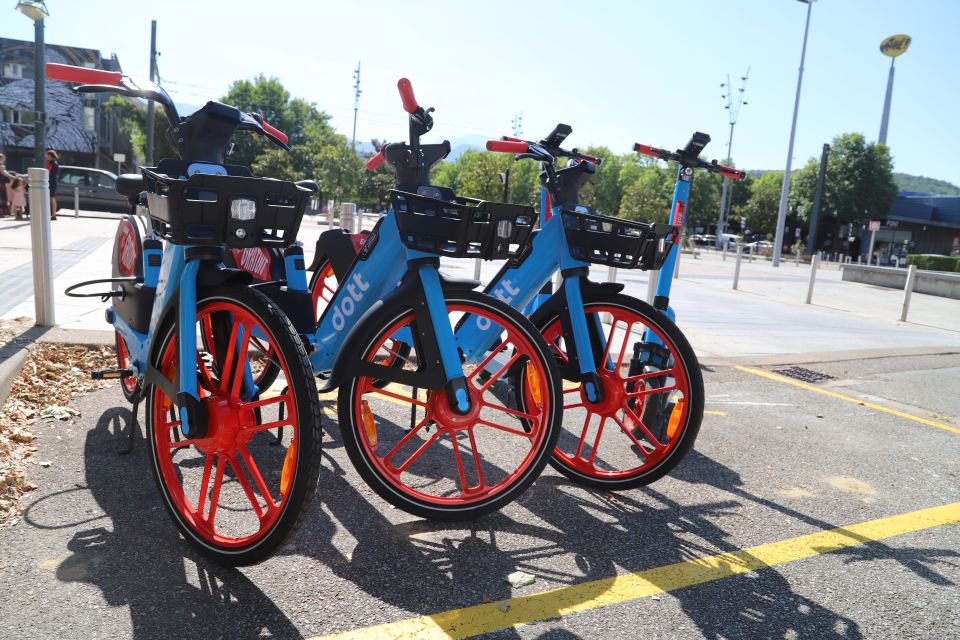 146 vélos et 146 trottinettes électriques sont aujourd'hui disponibles sur les 60 emplacements mis en service sur la commune. Des chiffres qui pourraient évoluer au gré du succès rencontré...