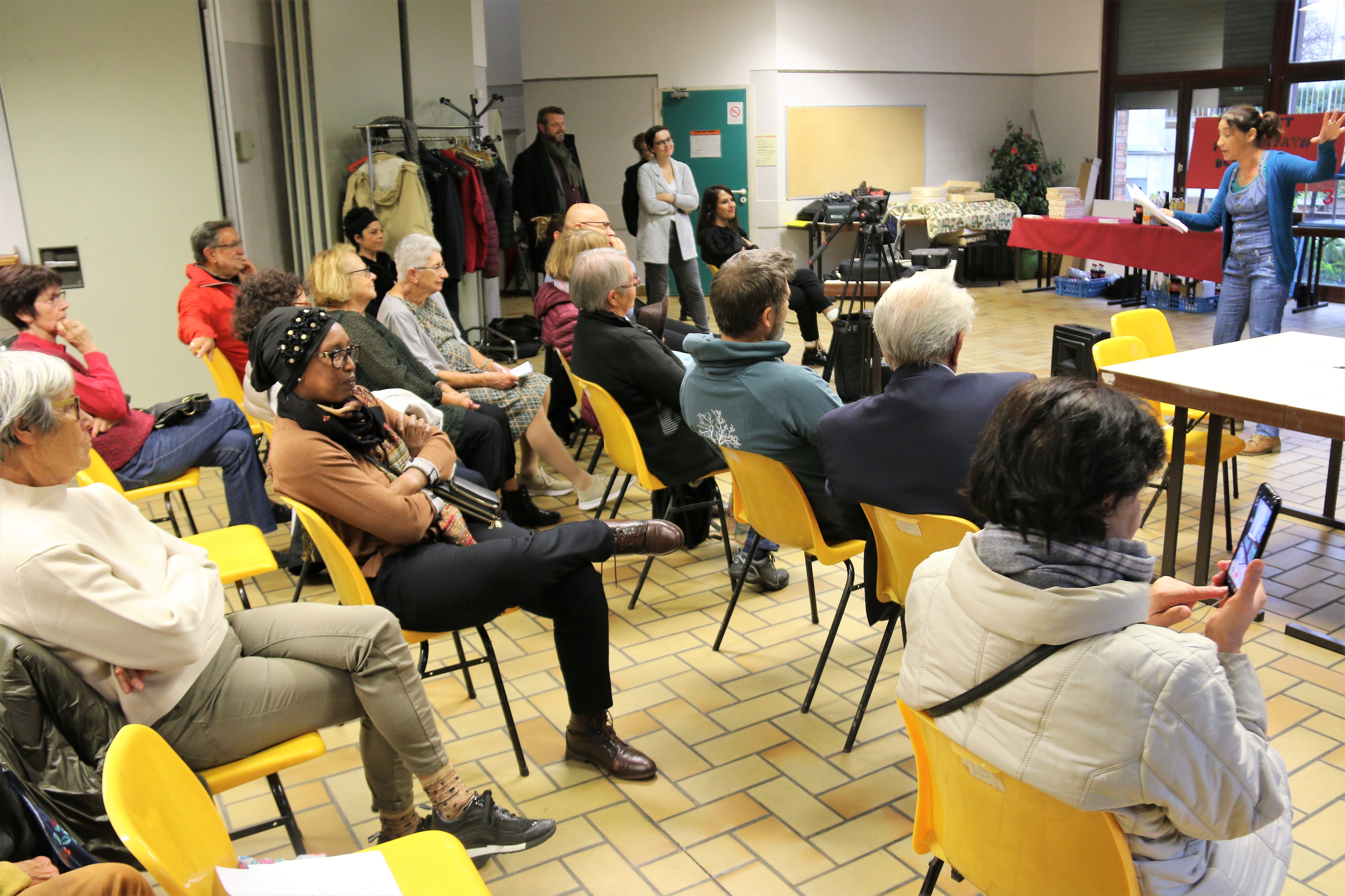 Budget participatif : Une première réussie ! La poète Cathy KO a mis en mots l'expérience vécue de cette première expérimentation de budget participatif aux Granges. “L'histoire d'un rêve qui va peut-être se réaliser...”
