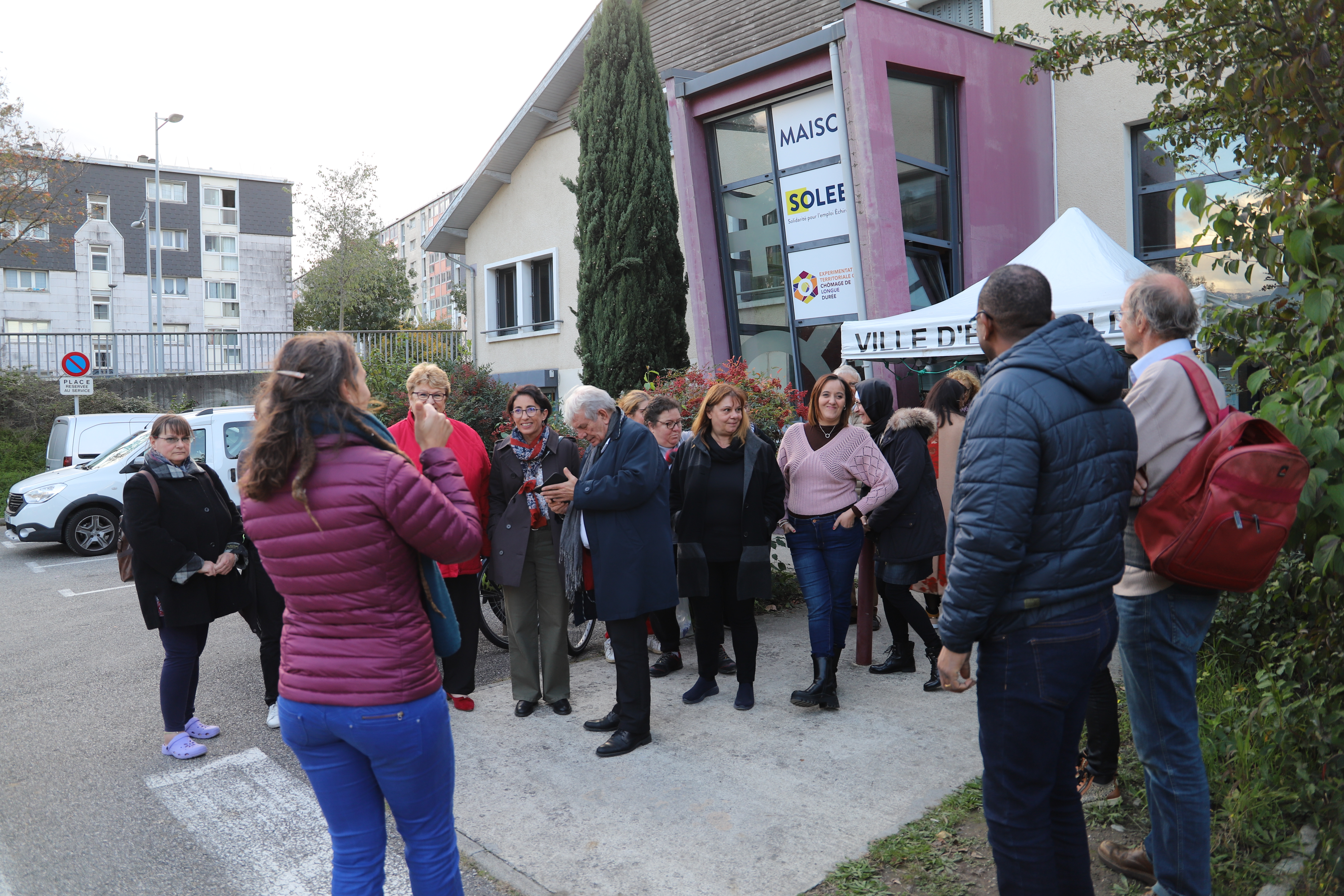 Claire Dupin, directrice de Soleeo, proposait une visite des ateliers.