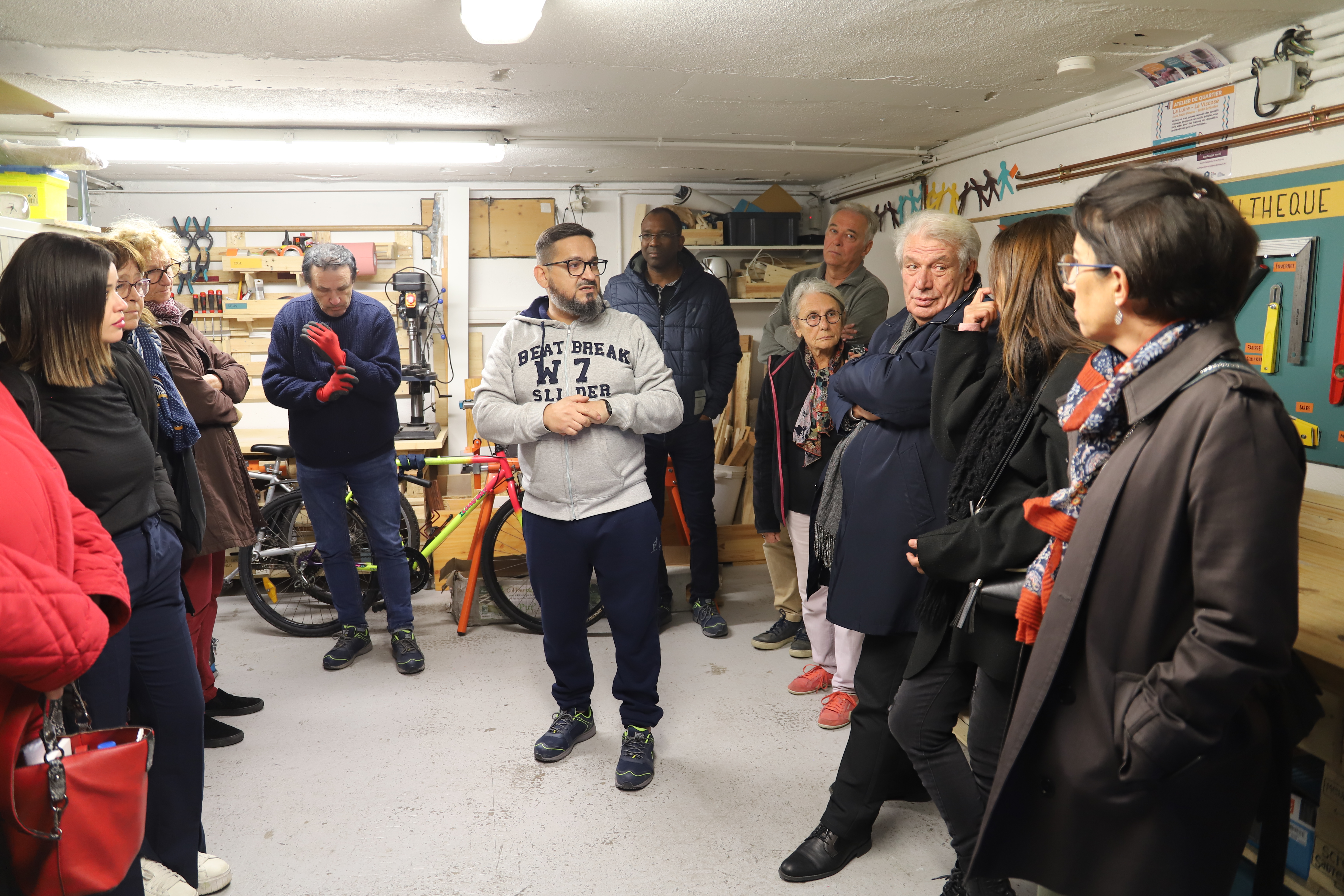 Un atelier réparation de vélo est assuré chez Soleeo.