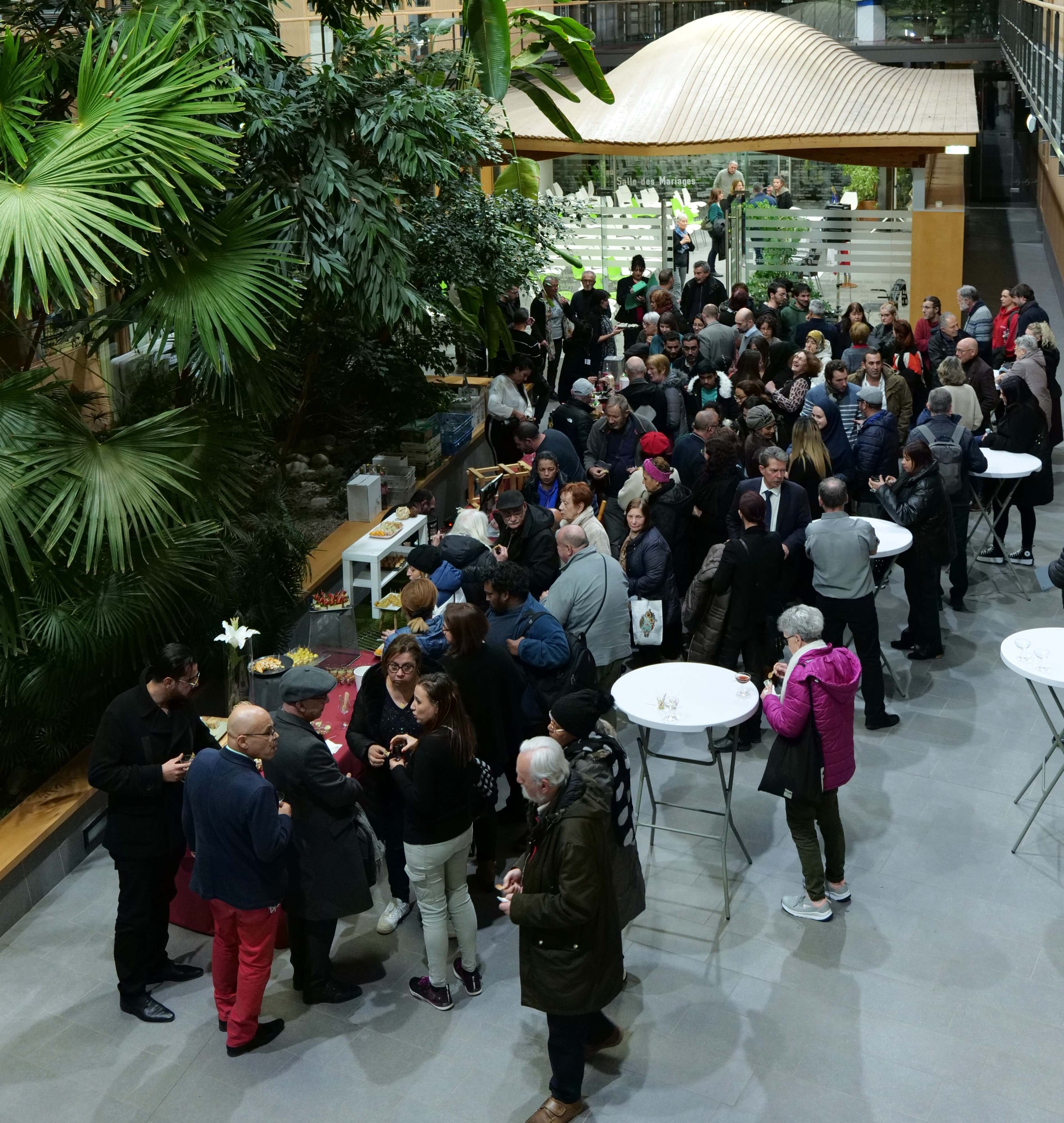 Un buffet était proposé en fin de cérémonie pour un moment de partage entre élus, associations et MDH.