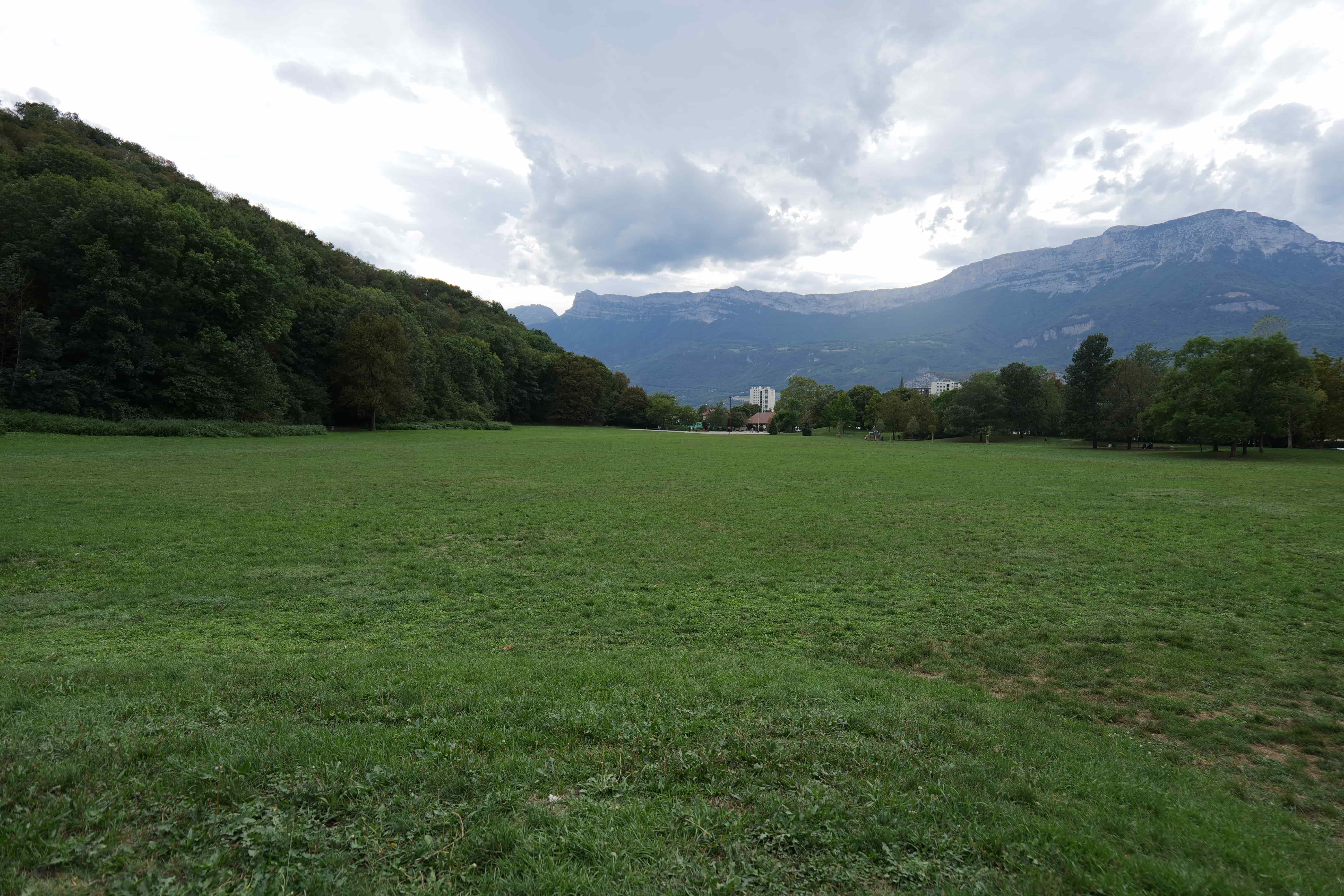 Le parc Robert Buisson, en pied de Frange verte.