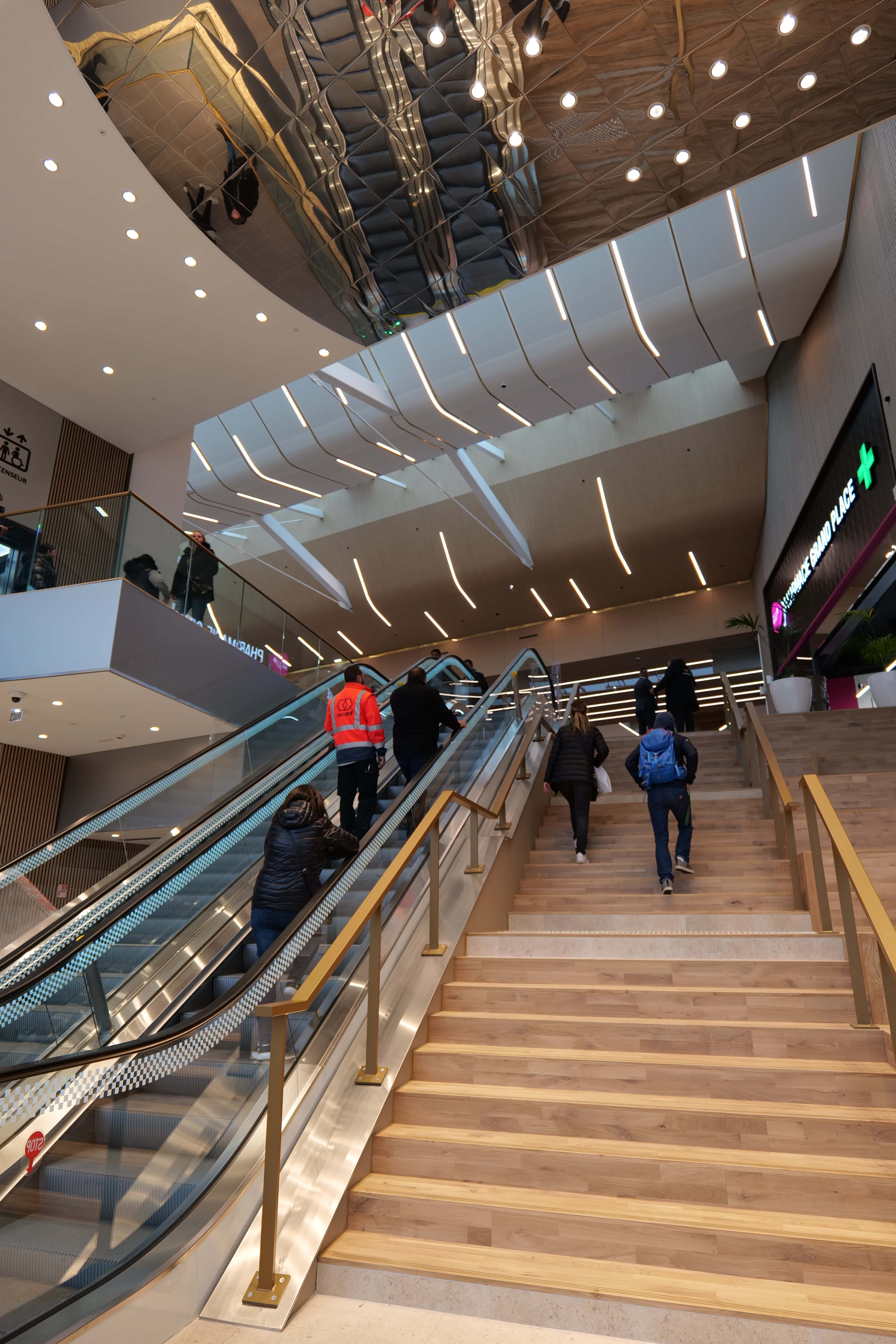 Le nouveau hall d'entrée donne côté nord.