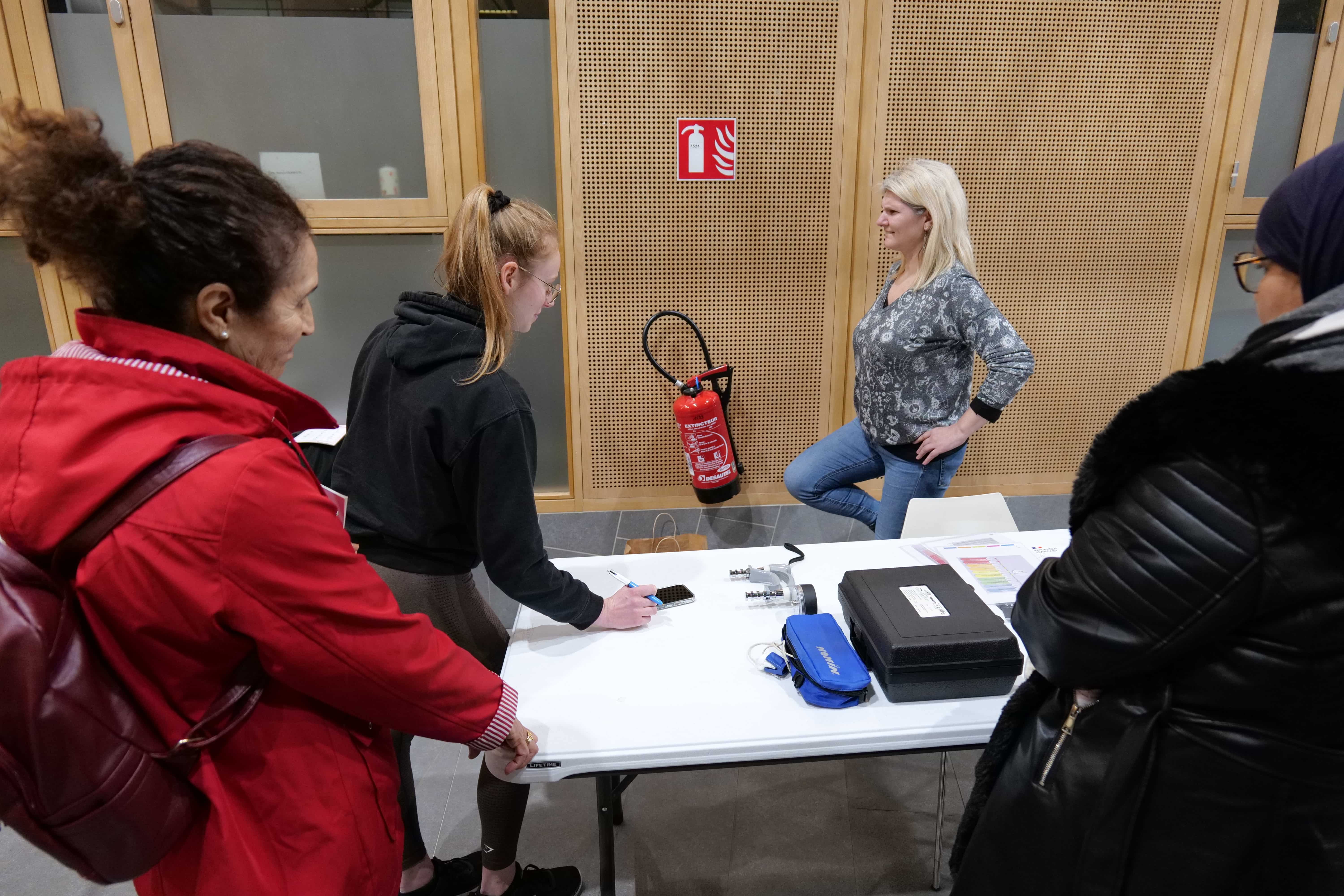 Des enseignants en apa proposaient des tests d'effort aux habitants.