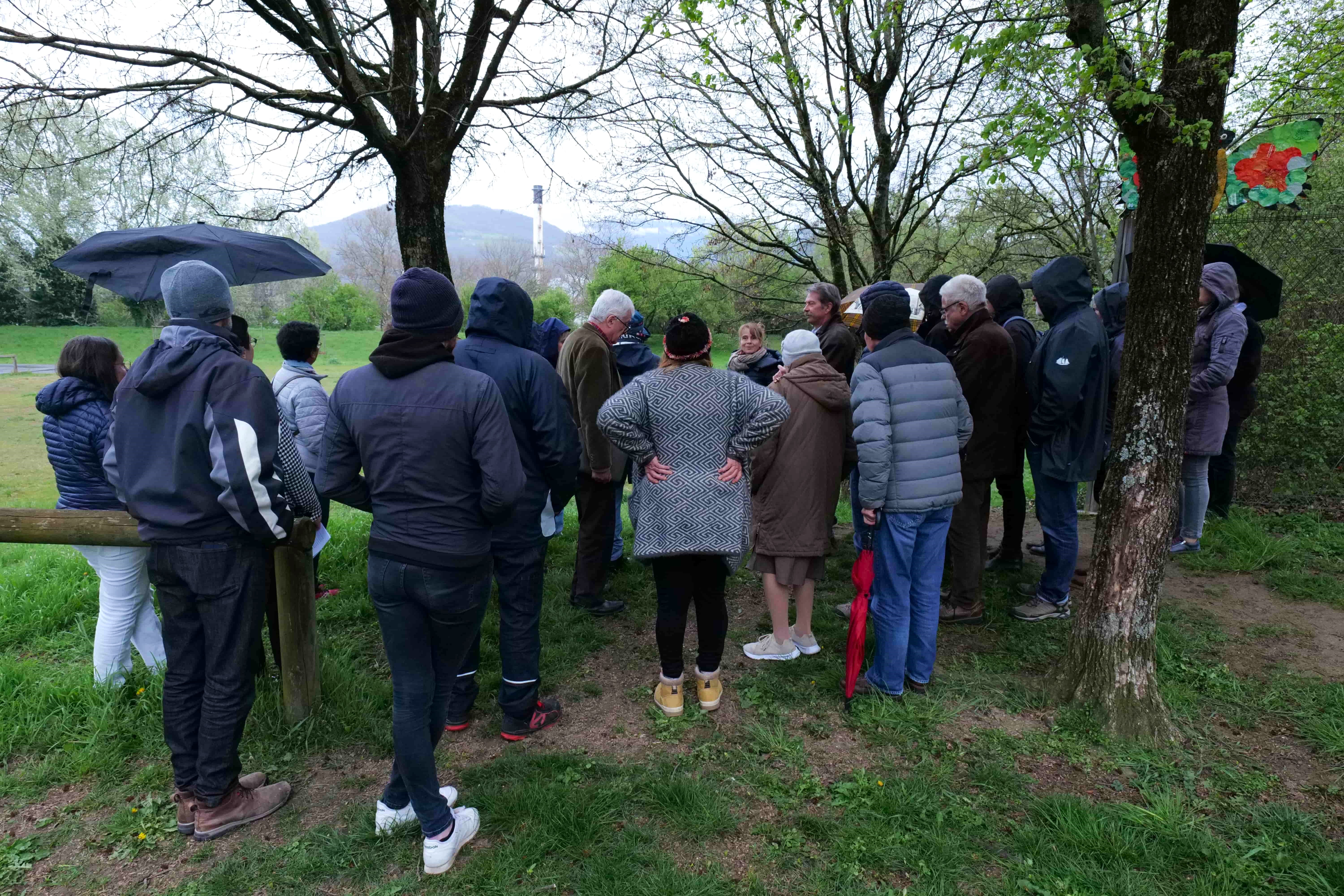 Une visite des lieux permettait de situer le jardin citoyen.