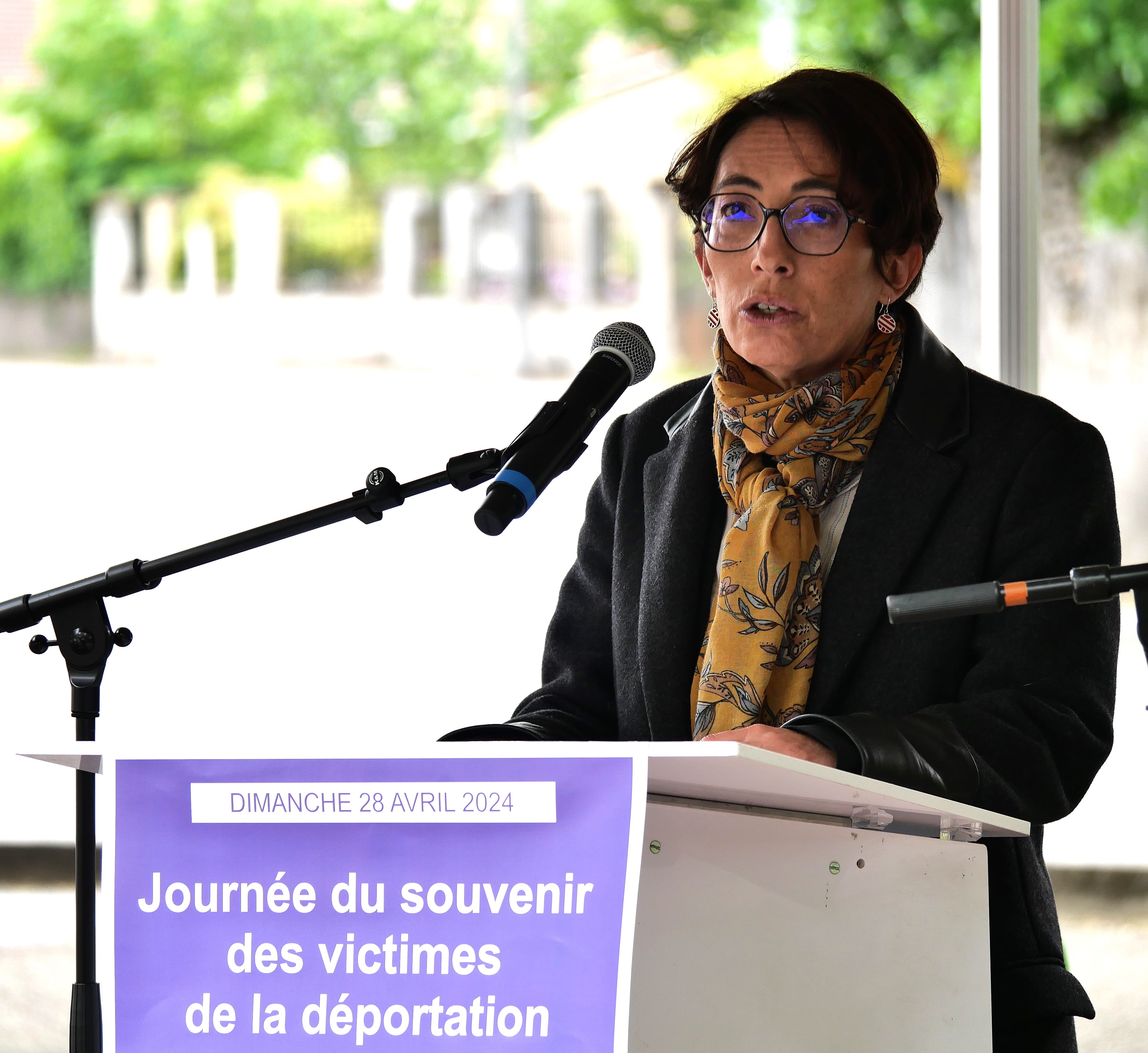 Amandine Demore rendait hommage aux martyrs et redisait l'importance du souvenir.