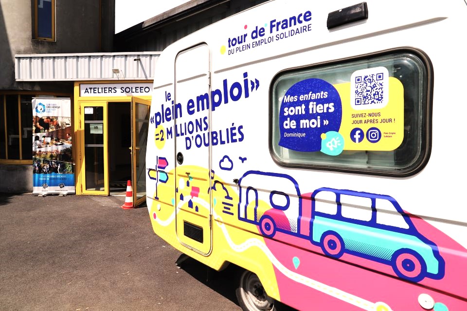 Deux millions de personnes invisibilisées attendent encore d'avoir accès à un emploi aujourd'hui, en France... 6 380 ELPE qui emploient plus de 300 000 personnes leur viennent en aide !
