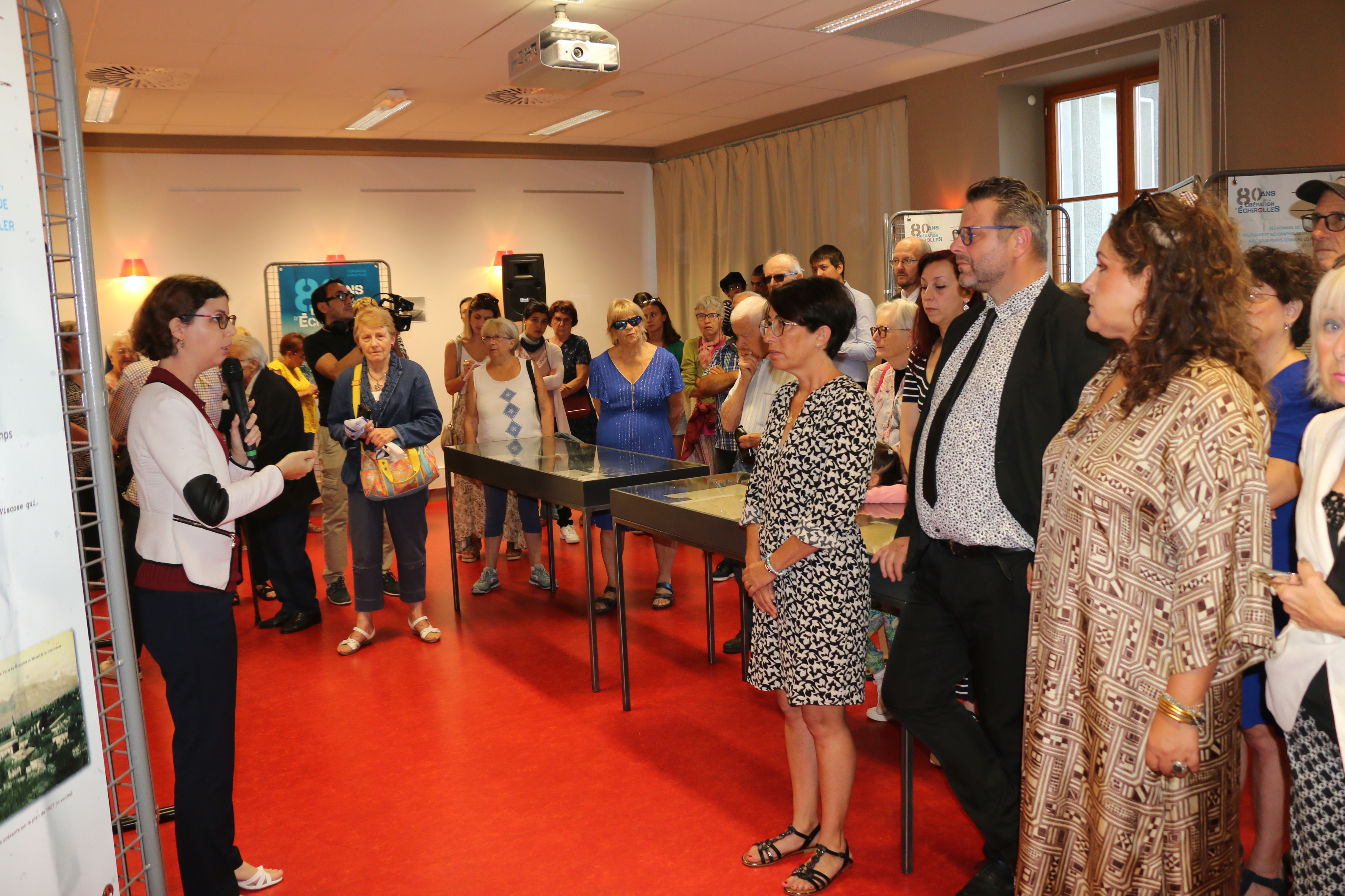 Ouverture de l'exposition avec Amandine Demore, maire d'échirolles. 