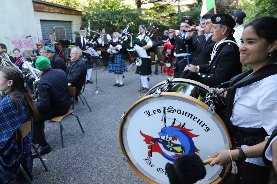 Invité-es par l’Écho, les musicien-nes de l'Harmonie des Terres froides et Les Sonneurs de Grenoble, ont grandement contribué au succès du concert anniversaire de l'ensemble échirollois. 