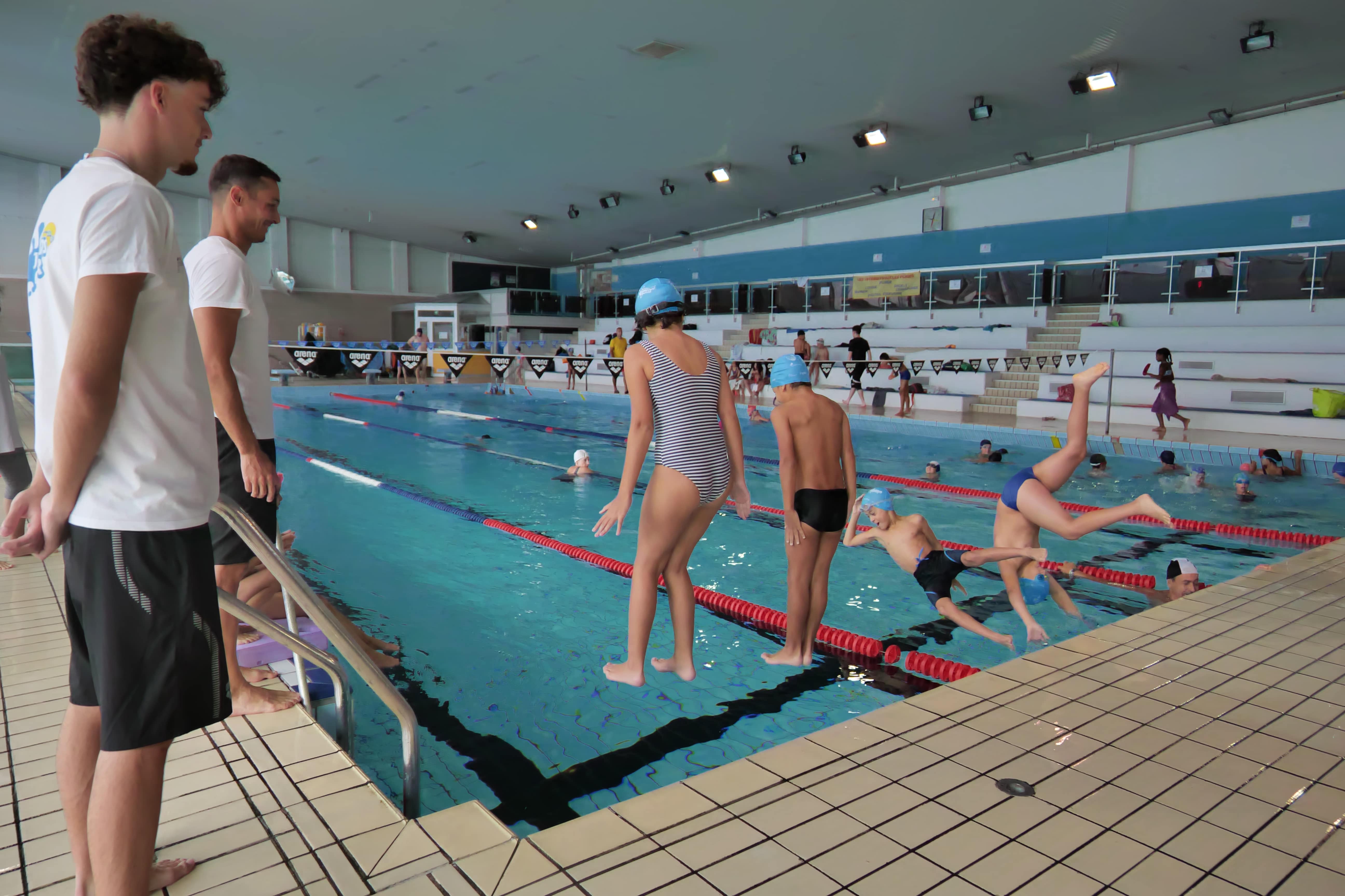 OSE organise et coordonne ces semaines d'apprentissage intensif à la piscine.