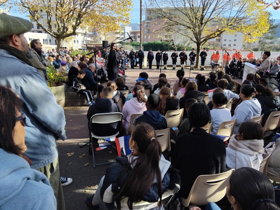 11-Novembre : Rassemblés pour se souvenir 