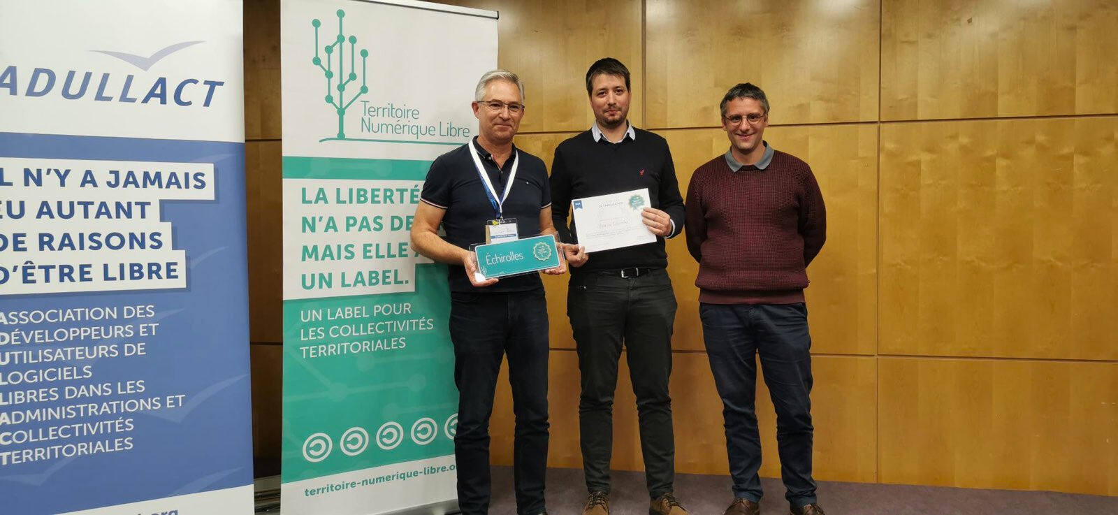 Nicolas Vivant, Aurélien Farge et Philippe Le Brouster lors de la remise du label.