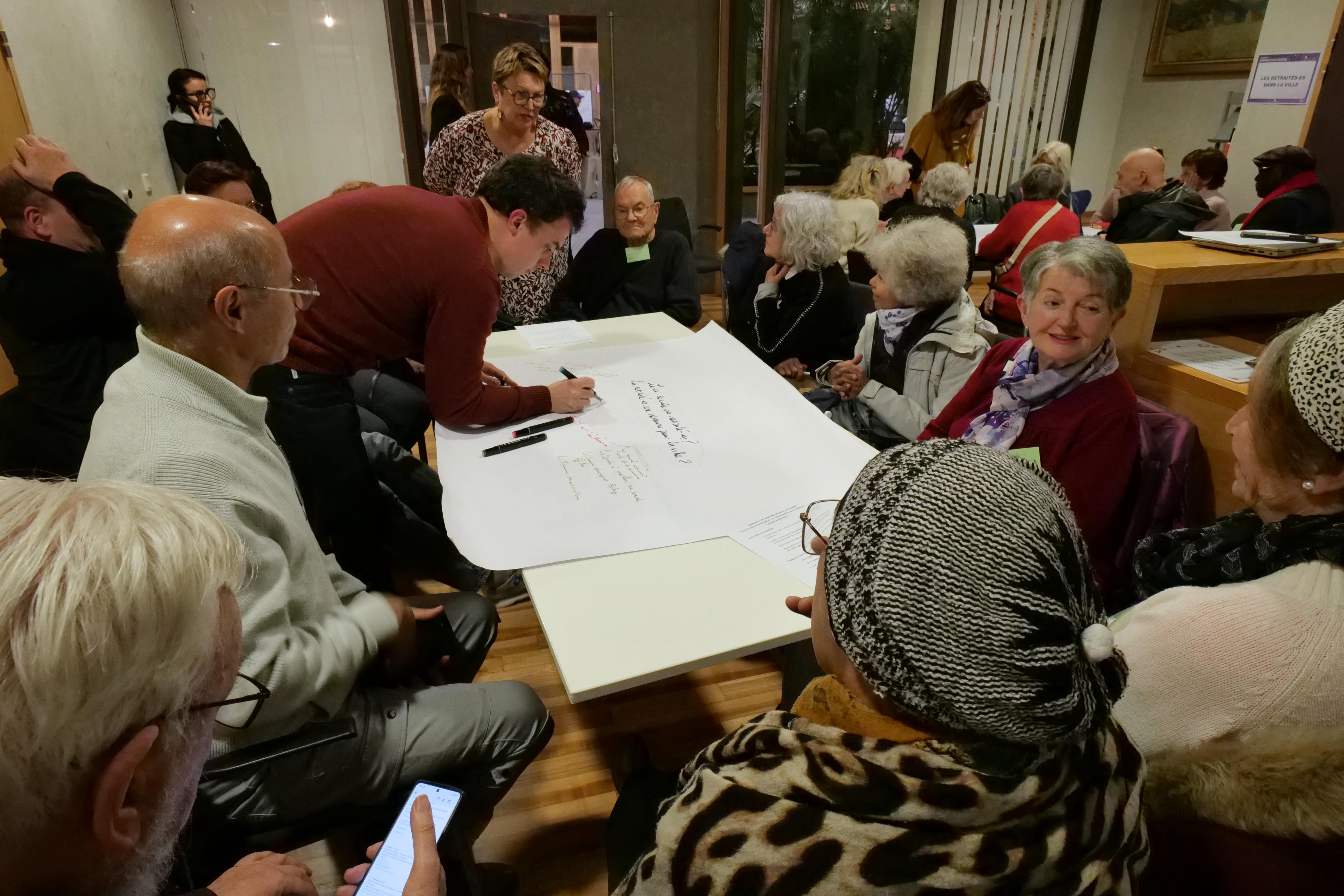 Lors des ateliers participatifs, chacun pouvait s'exprimer sur le thème de l'intergénérationnel.