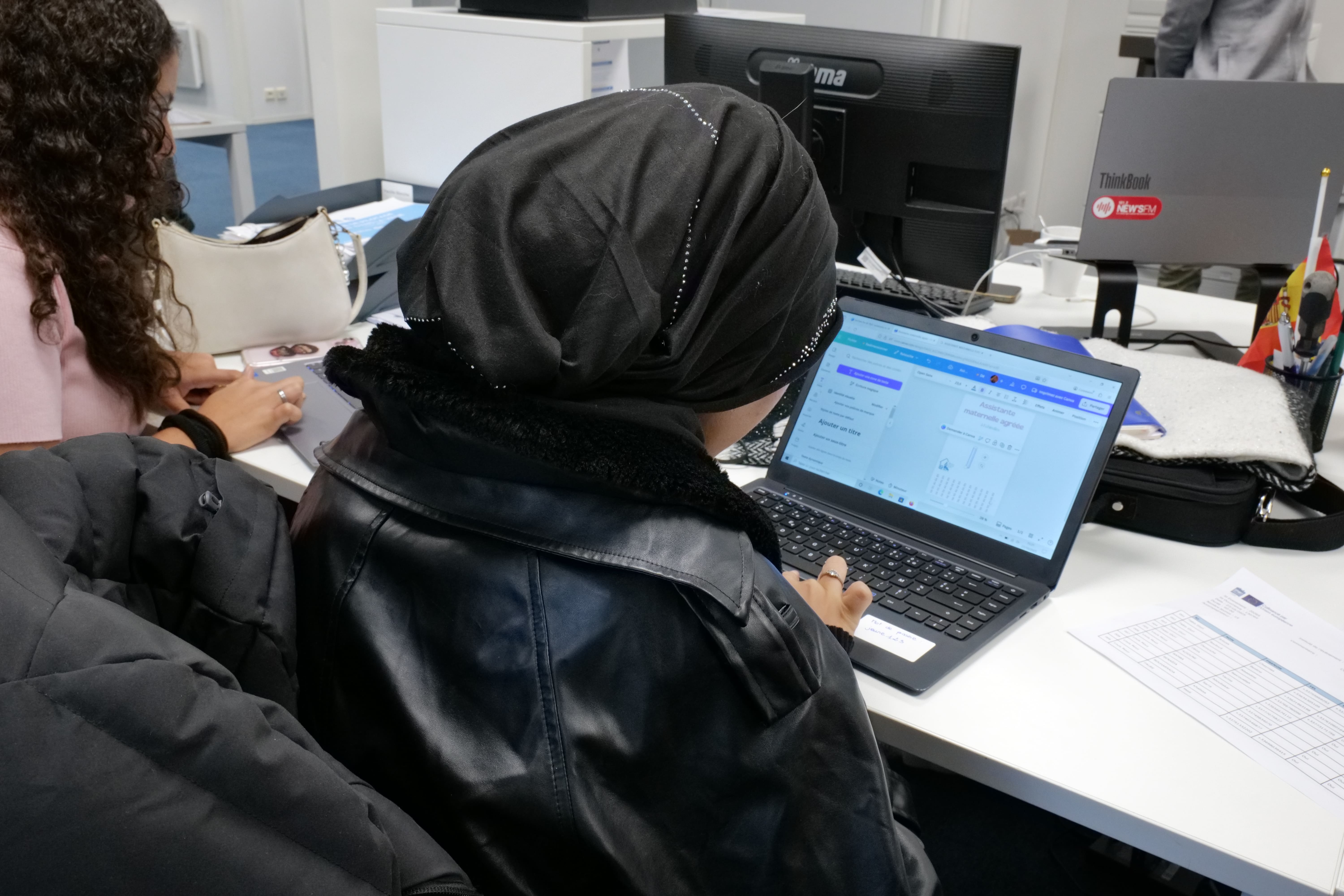 Des ateliers autour de la recherche d'emploi sont régulièrement proposés par l'association.