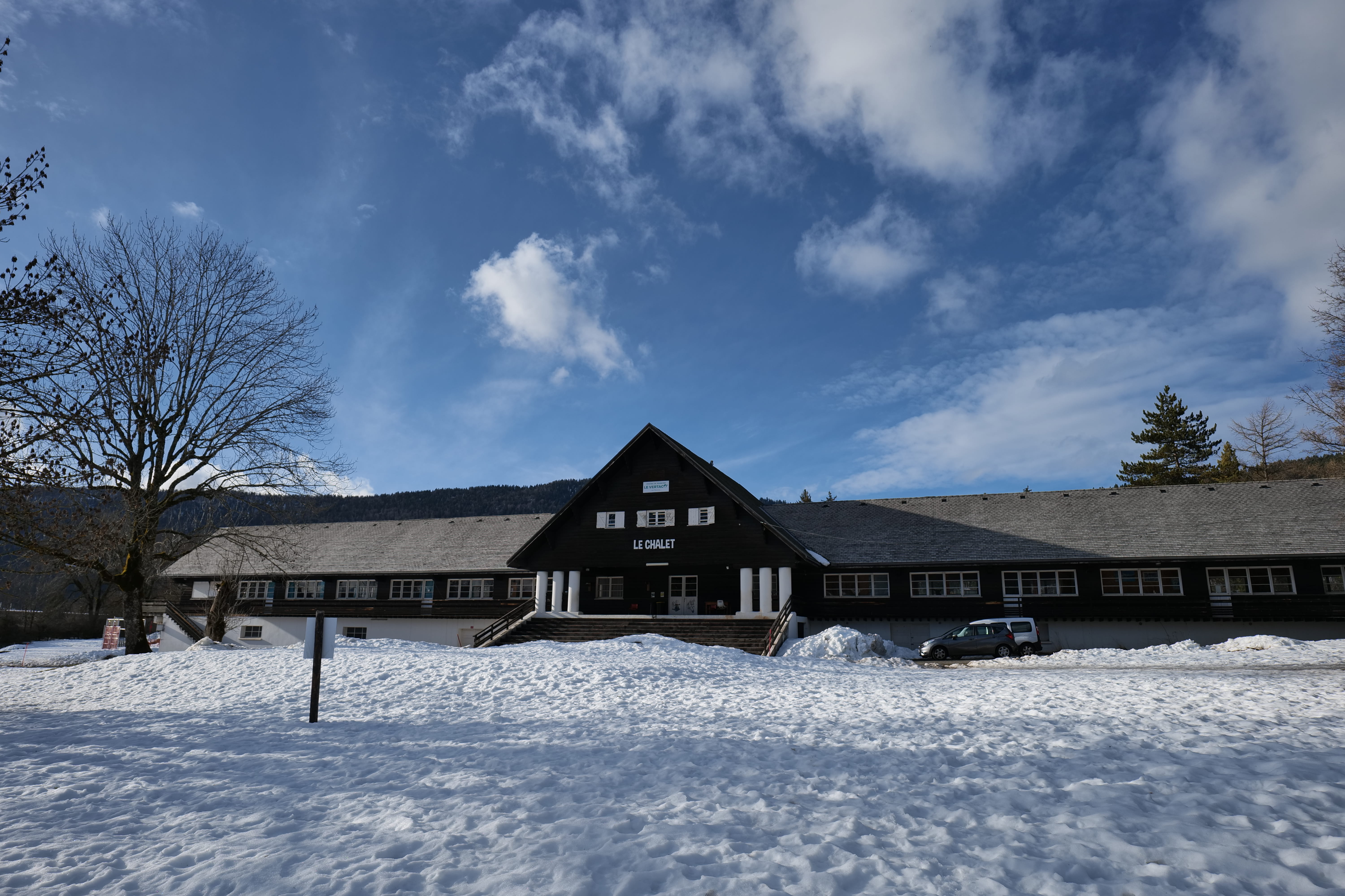 Le centre a été créé en 1936 et est géré par la Ligue de l'Enseignement.