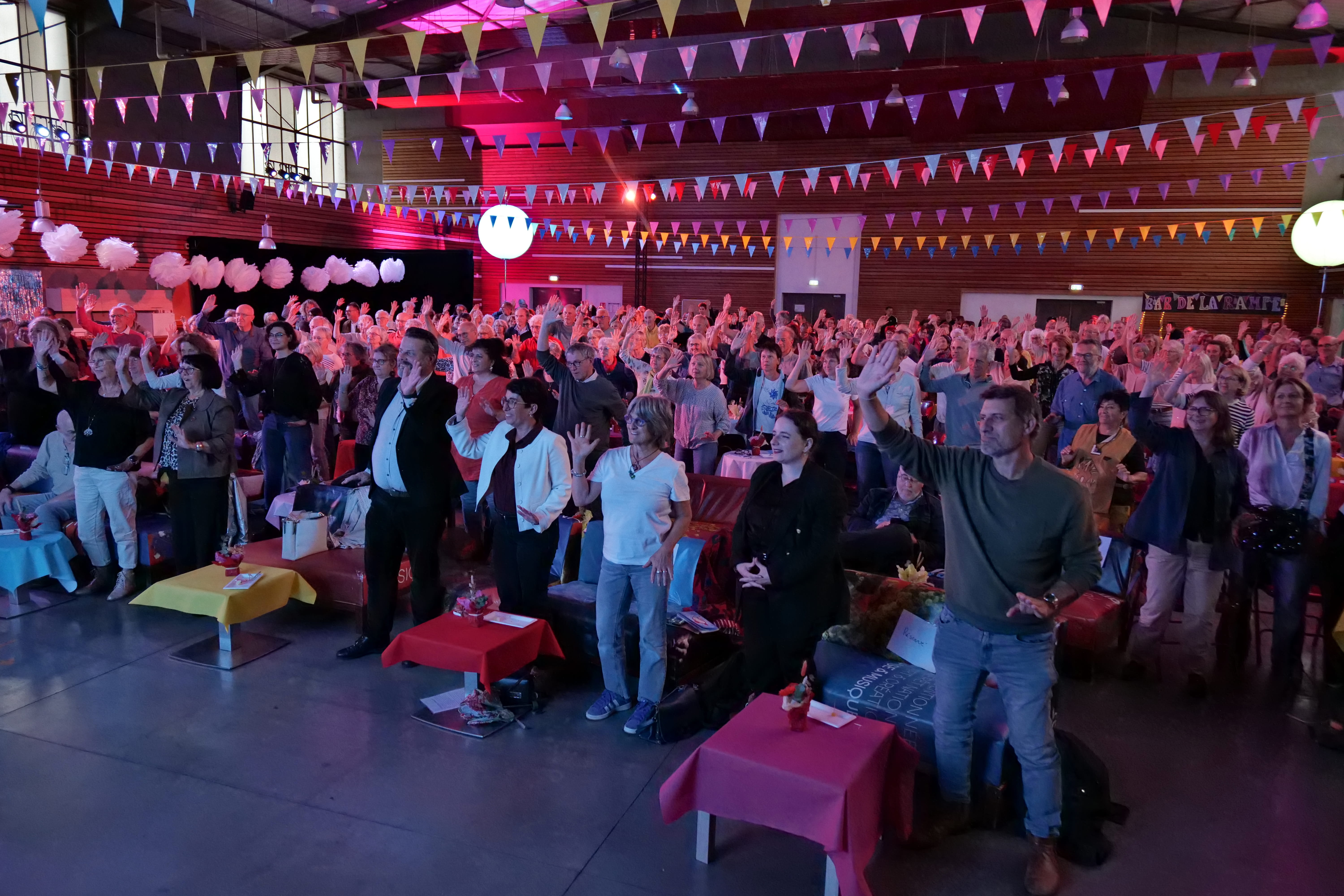 Le public a joué le jeu lors des interludes humouristiques.
