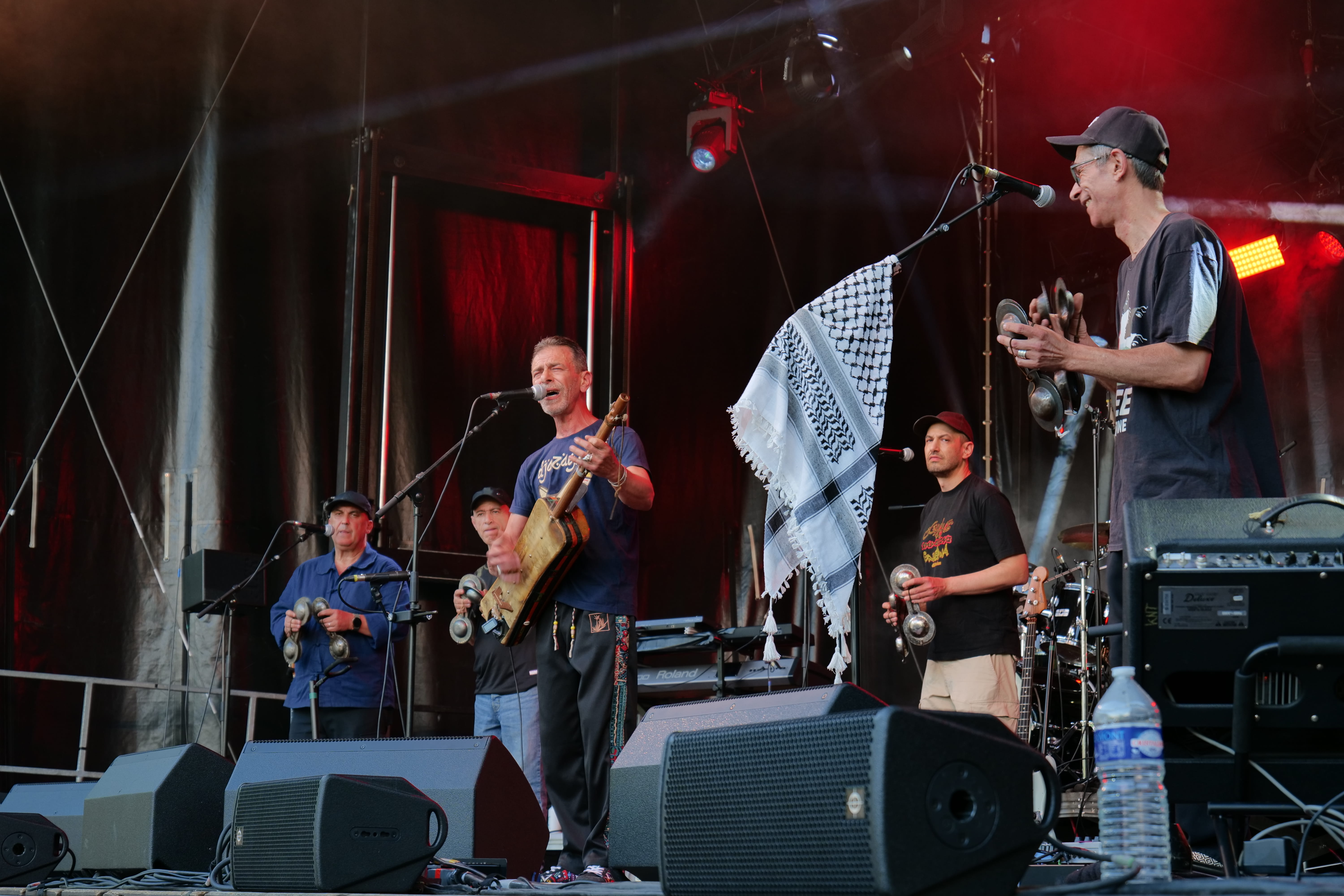 Gnawa Diffusion proposait un concert aux rhythmes d'Afrique du Nord.