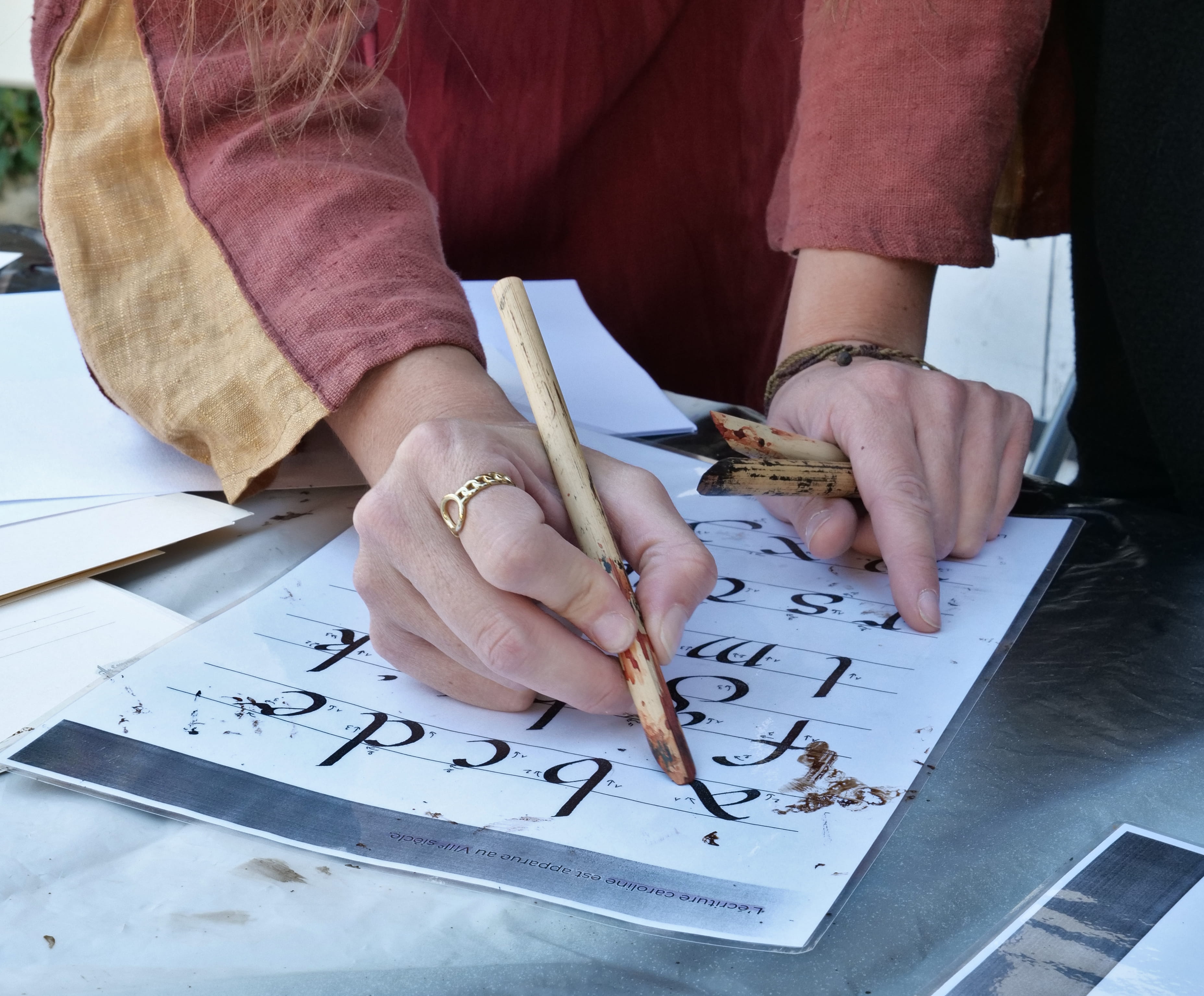 L'association Briselame proposait des ateliers de caligraphie.