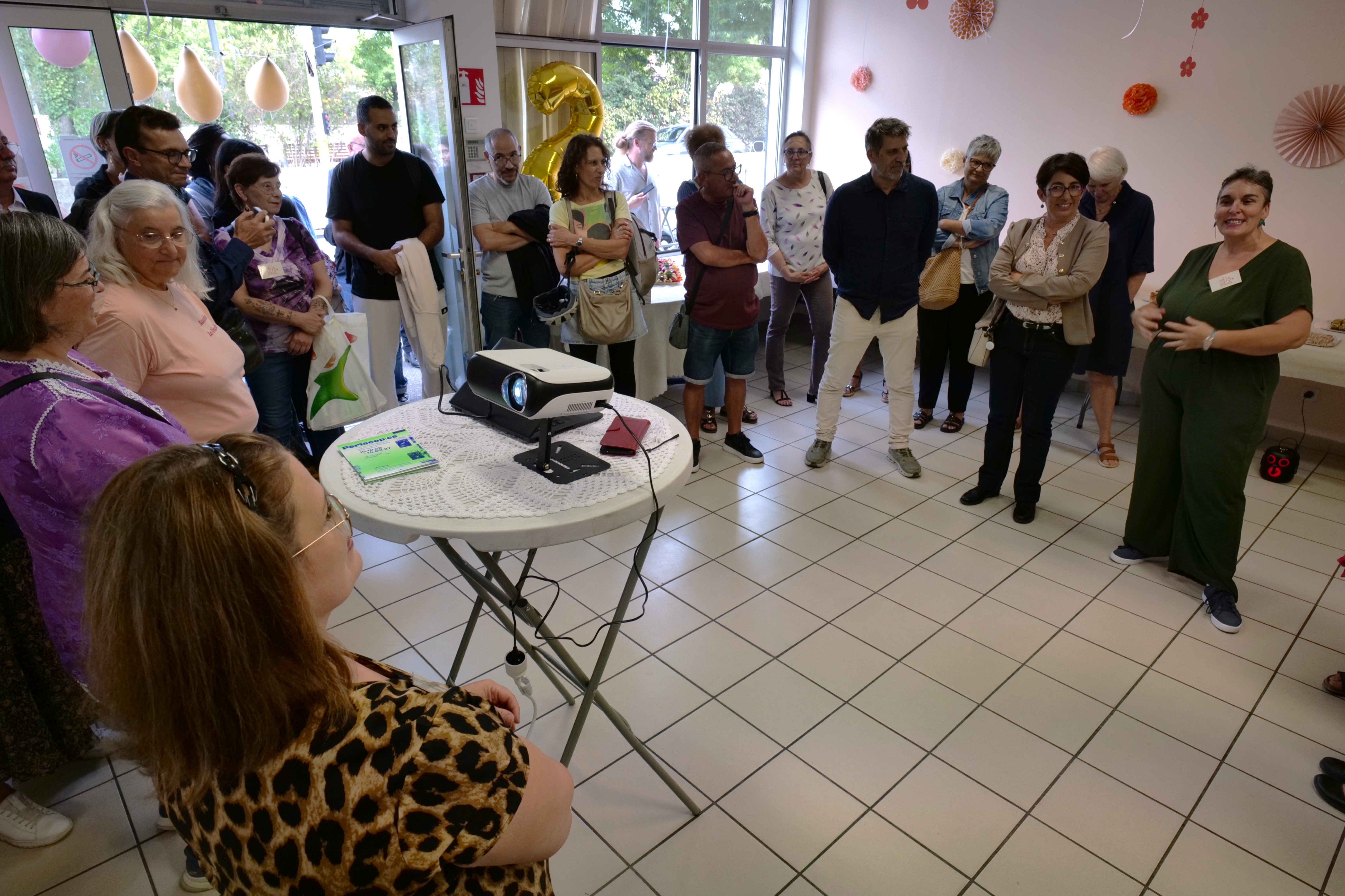 C'est dans une belle ambiance, avec beaucoup de sourires et de complicité, que s'est déroulé l'inauguration du local de l'association en présence de la maire Amandine Demore et d'élu-es au côté de sa présidente, Sophie Jorge-Nini. 