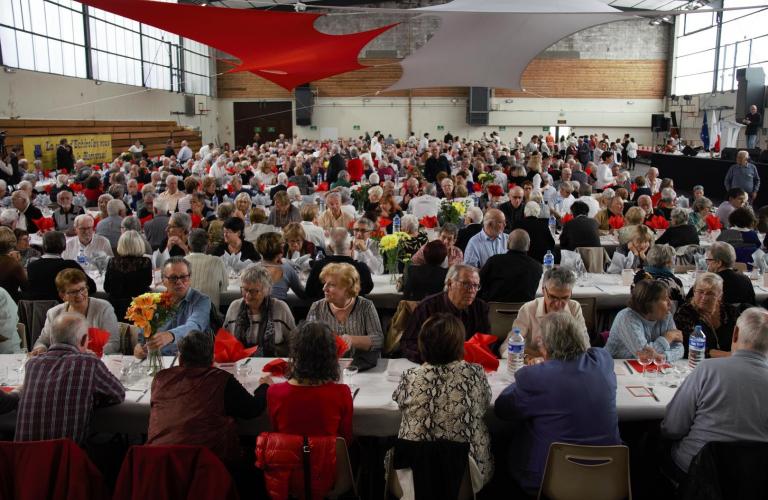 Le banquet des anciens en vidéo | Echirolles