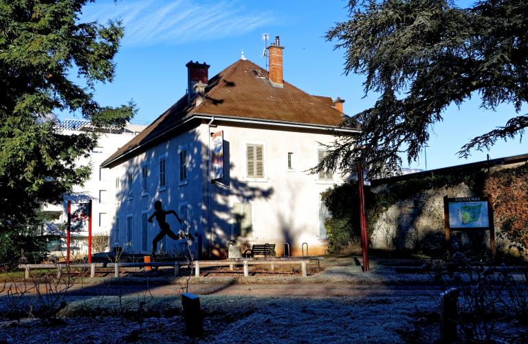 Extérieur musée Géo Charles