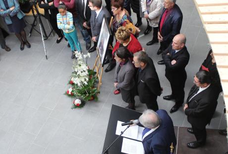 Recueillement hommage à Gilbert Biessy 