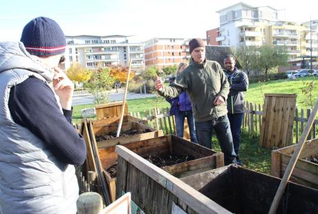 Formation sur le site de compostage collectif du square du Champs-de-la-Rousse