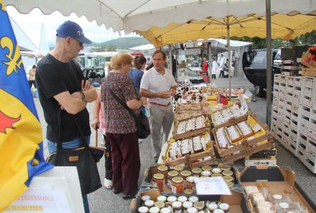 Marché P'tit Floréal, où l'on voit des confitures