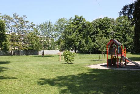 Les jeux pour enfants du parc Jean-Jaurès.