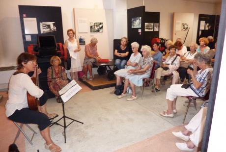 Lecture de contes au musée de la Viscose